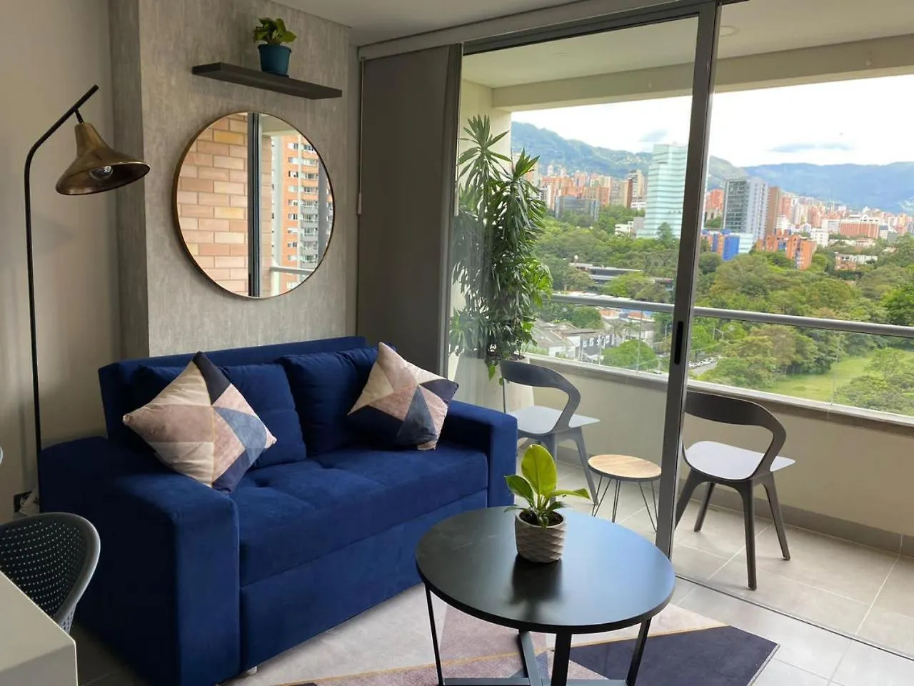 Comodo Y Completo Apartamento Cerca A Provenza Medellín 0*,