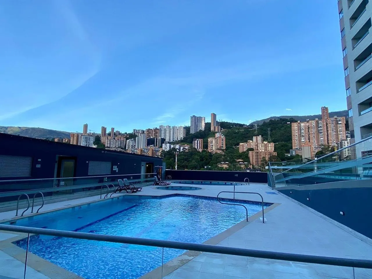 Daire Comodo Y Completo Apartamento Cerca A Provenza Medellín